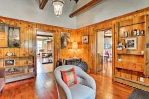 Wawayanda House on 62 Acres - Multiple Fireplaces! - Intérieur