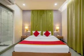 Hotel Highway Greens Near VR Punjab Mall Airport Road Mohali Chandigarh - Værelse