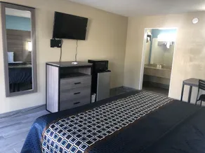 Luxury Inn & Suites - Room
