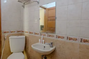 OYO 1803 Hotel Sarangan Permai - Salle de bain