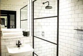 Baraset Barn Hotel - Bathroom