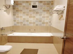 Exotica Beach Retreats Diveagar - Bathroom