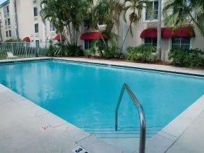 La Quinta Inn & Suites by Wyndham Sawgrass - Piscine