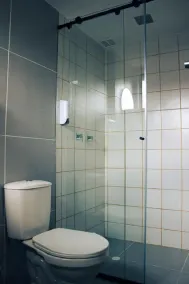 Estainn Hotel Coworking - Bathroom