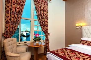 Mom Hotel - Vue de la chambre