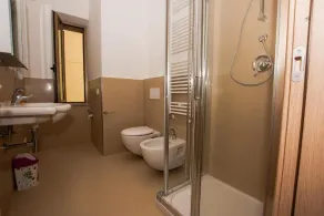 Appartamenti via del Mare - Badezimmer