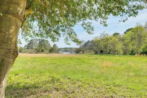 Peek-a-boo Water Views! Port Haywood Home w/ Yard - Interiør