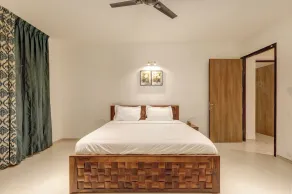 RoyalCounty Villa Jacuzzi Bbq Ps5 30min E-city - Habitación