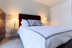 Boardwalk Homes - Executive Guest Rooms & Townhomes - Rom