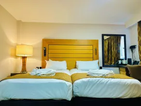 Crown Hotel - Stone, Near Stoke-On-Trent by OYO - Chambre