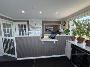 Perth Plaza Inn & Suites - Resepsjon