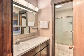 Cozy Big Sky Studio ~ 1 Mile to Mtn Village! - Interior