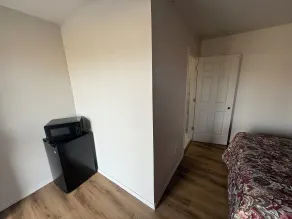 RIDGEWAY INN - Room