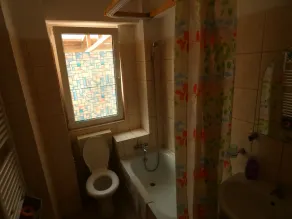 Taxi Hostel - Bathroom