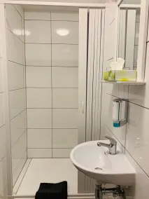 Checkinn Hotel - Bathroom