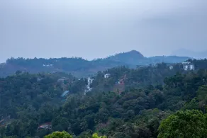 Ramee Wolkenburg Resort & Spa, Munnar - Vue de la chambre