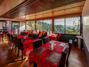 AUREVELLE KASTURA RESORT KANATAL - Ristorante