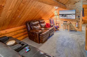 Henrys Cast by KABINO Hot Tub Large Driveway PS4 Dog Friendly Fire Pit Fireplace - Habitación