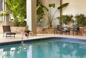 Embassy Suites by Hilton Oklahoma City Will Rogers Airport - Piscine