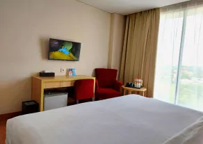 Days Hotel & Suites by Wyndham Jakarta Airport - Room