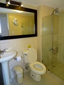 Jaco Beach Condos - Bathroom