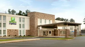 Holiday Inn Express - Williamsburg Busch Gardens Area by IHG - Piscine