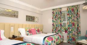 Cork's Vienna Woods Hotel & Villas - Habitación