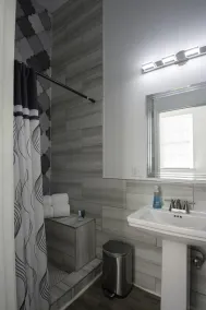 4 BR - Sleeps 8! Best location next to Bourbon Street! - Salle de bain