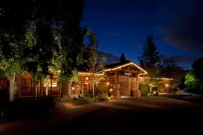 Willows Lodge - Restaurant