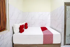 OYO Life 91884 Kost Kusuma Dewi Syariah - Chambre