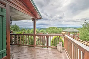 Mtn Views & Fire Pit: Rustic Piney Creek Cabin - Interiør