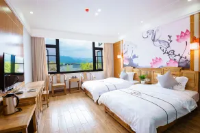 Qingcheng Sunrise Sailing Hotel - Rum