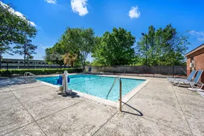 Suburban Studios Houston North I-45 - Piscine