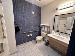 Spark by Hilton Guilford - Salle de bain