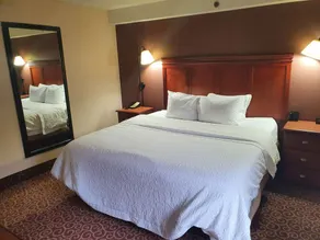 McKnight Hotel - Rum