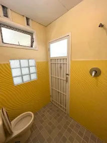 OYO LIFE 92844 Penginapan Cibodas - Baño