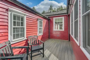 4 Mi to Noannet Pond: Pet-friendly Home w/ Yard - Innvendig