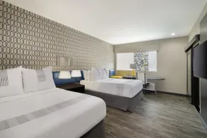 GLō Best Western Tulsa-Catoosa East Route 66 - Room