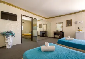 Family Deluxe For 5 - Room