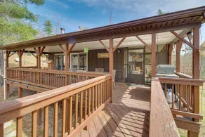 Broadway Cabin w/ Hot Tub: Hike & Ski - Innvendig