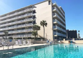 Castaways Resort Studios - Piscine