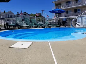 Bay Breeze Motel - Pool