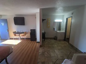 Motel 6-Ashland, OH - Room
