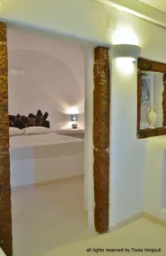 Fira White Residence - Habitación