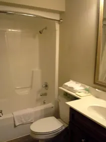 Gamble Farm Inn and Suites - Badezimmer