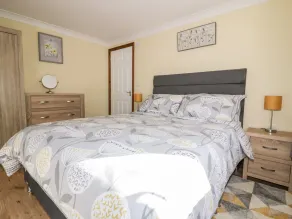 Lower Brambleside - Room