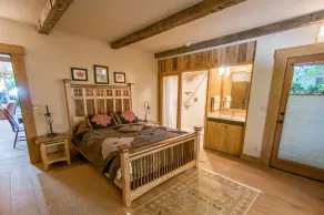 The Squibb Houses - Room