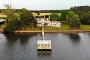 Riverfront Gem w/ Fire Pit in Eden - Interiør