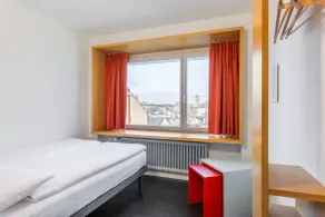 Hotel Marta - 1950's architecture in Zurich's vibrant old town, near main station - Chambre