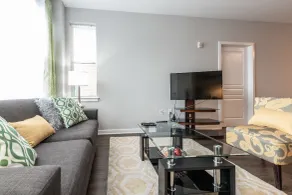 Montclair Apartments by Gracen Properties - Vista do quarto